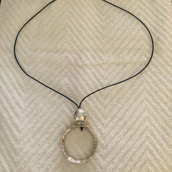 SILVER CIRCLE Medallion DROOL Dress Necklace - Picture 3 of 7